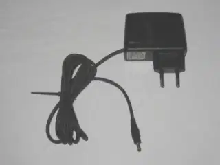 Original Nokia rejselader ACH-4E med 3.8mm/1.2mm