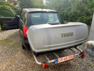 UDLEJES - Thule EasyBase Backup Bagageboks