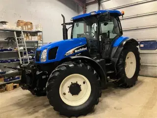 New Holland TS125A
