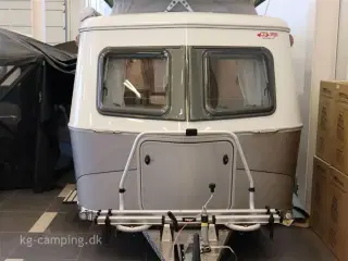 2023 - Eriba Touring 542 Urban   Populær rejsevogn - Urban Edition. Spækket med ekstraudstyr!