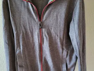 Hugo Boss bluse.