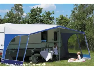 Isabella Sun Blue Solsejl  Isabella Sun Blue Solsejl 950 u/stænger  1900.00 kr