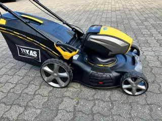 TEXAS 4640TR-LI, batteri og fremdrift
