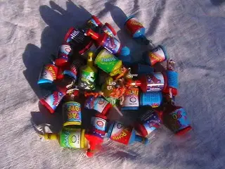 28 stk Party Poppers/Champagna Poppers.