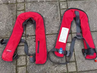 To redningsveste