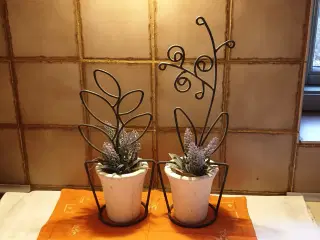 Potter m metal+kunstige blomster ialt10kr